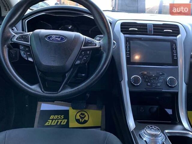 Белый Форд Фьюжн, объемом двигателя 2 л и пробегом 137 тыс. км за 14800 $, фото 10 на Automoto.ua