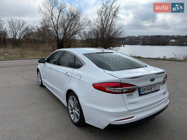 Белый Форд Фьюжн, объемом двигателя 2 л и пробегом 134 тыс. км за 16900 $, фото 9 на Automoto.ua
