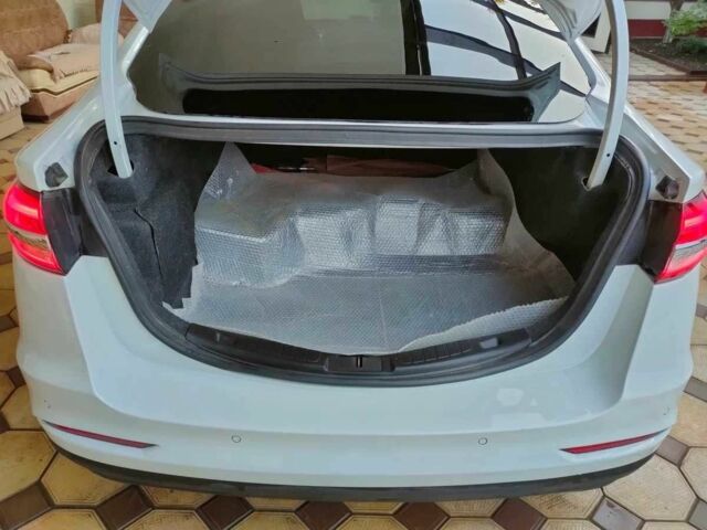 Форд Фьюжн 2018 в Одессе на Automoto.ua Белый Форд Фьюжн, объемом двигателя 2 л и пробегом 140 тыс. км за 16500 $, фото 6 на Automoto.ua