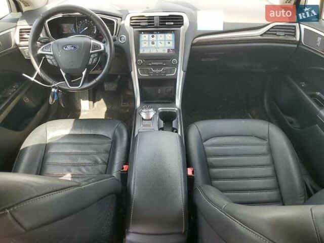 Білий Форд Фьюжен, об'ємом двигуна 2 л та пробігом 144 тис. км за 2500 $, фото 7 на Automoto.ua