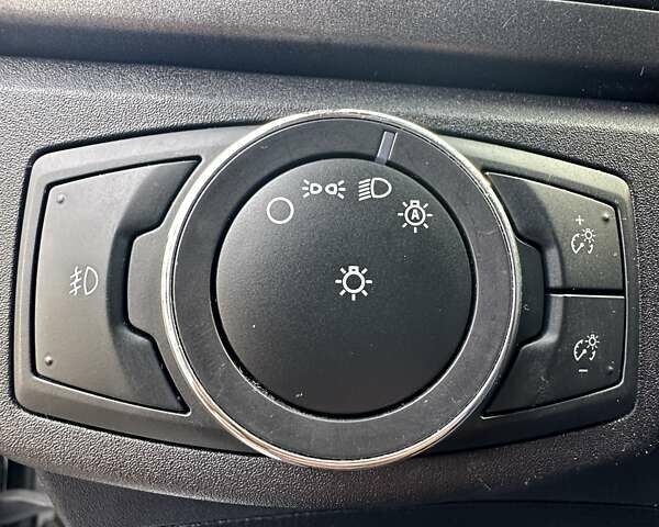 Белый Форд Фьюжн, объемом двигателя 2 л и пробегом 55 тыс. км за 14700 $, фото 23 на Automoto.ua