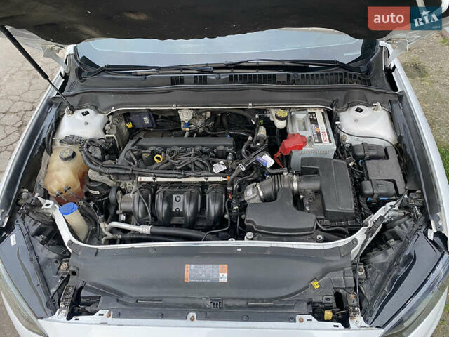 Белый Форд Фьюжн, объемом двигателя 2.49 л и пробегом 70 тыс. км за 15000 $, фото 8 на Automoto.ua