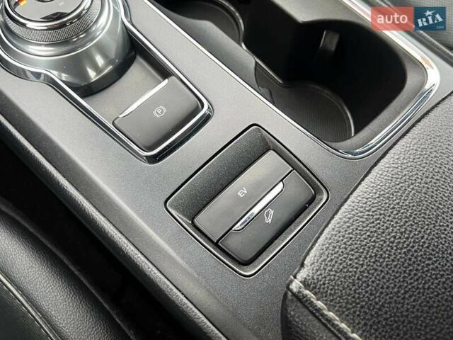 Форд Фьюжен 2019 у Києві на Automoto.ua Білий Форд Фьюжен, об'ємом двигуна 2 л та пробігом 81 тис. км за 20490 $, фото 33 на Automoto.ua