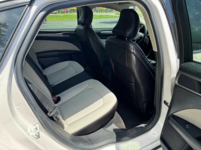 Белый Форд Фьюжн, объемом двигателя 1.5 л и пробегом 32 тыс. км за 14200 $, фото 8 на Automoto.ua