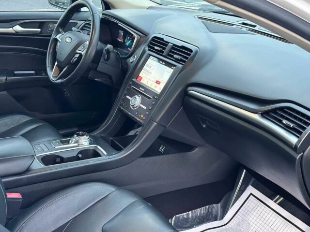 Белый Форд Фьюжн, объемом двигателя 2 л и пробегом 34 тыс. км за 9000 $, фото 9 на Automoto.ua