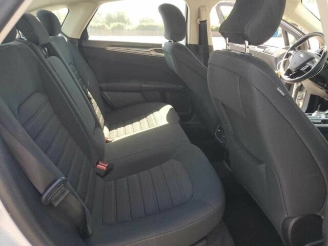 Форд Фьюжен 2019 у Львові на Automoto.ua Білий Форд Фьюжен, об'ємом двигуна 2 л та пробігом 52 тис. км за 2000 $, фото 9 на Automoto.ua