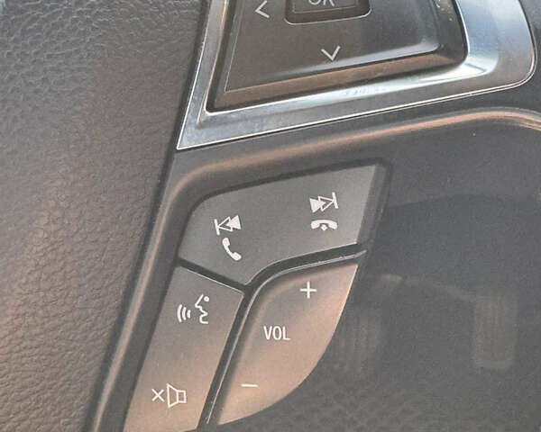 Белый Форд Фьюжн, объемом двигателя 2 л и пробегом 94 тыс. км за 19900 $, фото 18 на Automoto.ua