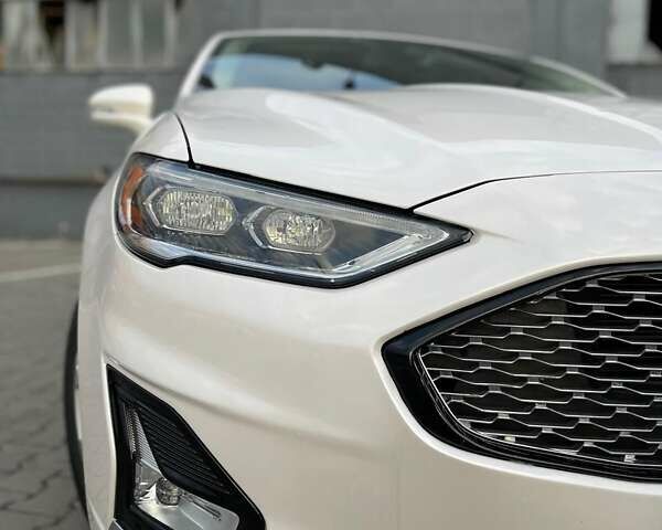 Белый Форд Фьюжн, объемом двигателя 2 л и пробегом 84 тыс. км за 21500 $, фото 10 на Automoto.ua