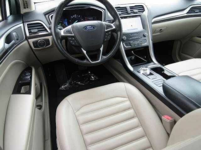 Білий Форд Фьюжен, об'ємом двигуна 2 л та пробігом 89 тис. км за 5000 $, фото 5 на Automoto.ua