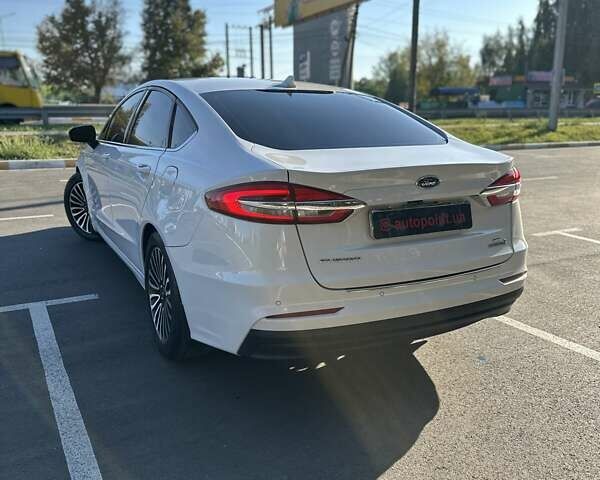 Белый Форд Фьюжн, объемом двигателя 2 л и пробегом 168 тыс. км за 16400 $, фото 10 на Automoto.ua