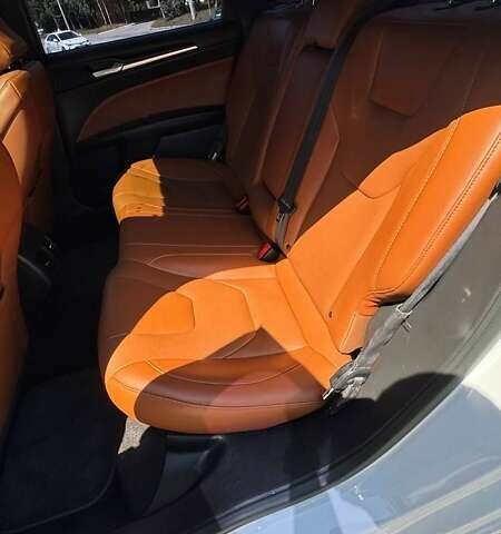 Белый Форд Фьюжн, объемом двигателя 2 л и пробегом 150 тыс. км за 13600 $, фото 8 на Automoto.ua