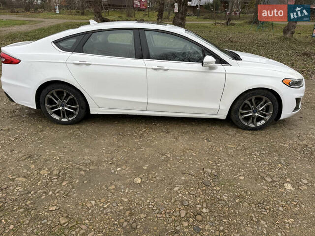 Белый Форд Фьюжн, объемом двигателя 1.5 л и пробегом 105 тыс. км за 14500 $, фото 2 на Automoto.ua