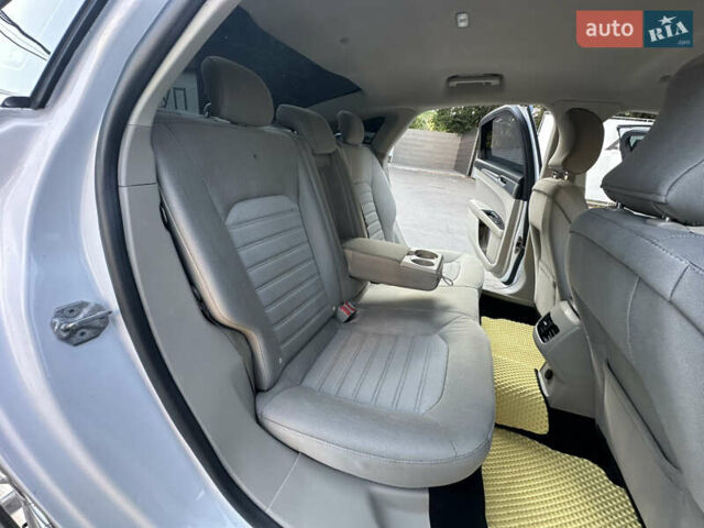 Белый Форд Фьюжн, объемом двигателя 2 л и пробегом 147 тыс. км за 16500 $, фото 25 на Automoto.ua