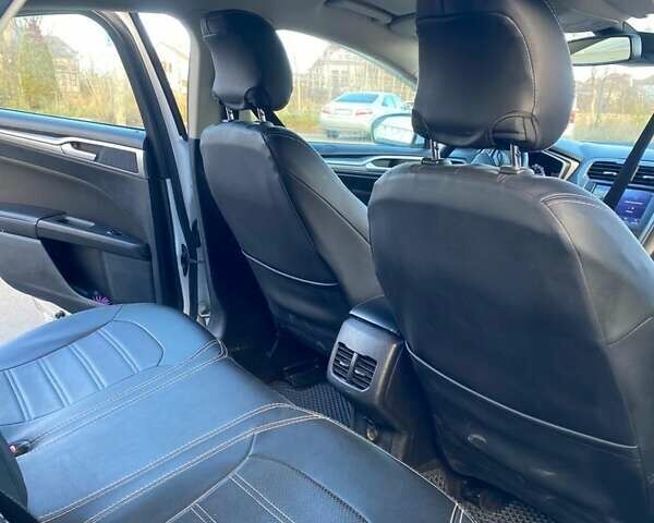 Білий Форд Фьюжен, об'ємом двигуна 2 л та пробігом 223 тис. км за 11700 $, фото 6 на Automoto.ua