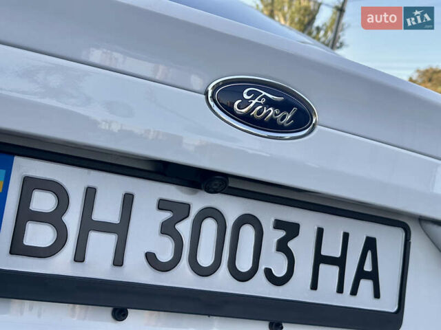 Белый Форд Фьюжн, объемом двигателя 2 л и пробегом 147 тыс. км за 16500 $, фото 16 на Automoto.ua