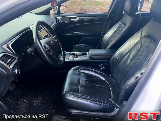 Белый Форд Фьюжн, объемом двигателя 2.5 л и пробегом 70 тыс. км за 15500 $, фото 6 на Automoto.ua