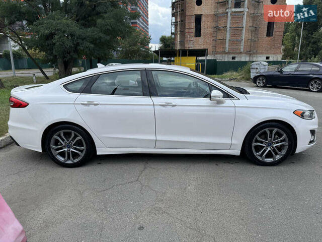 Белый Форд Фьюжн, объемом двигателя 2 л и пробегом 145 тыс. км за 17900 $, фото 13 на Automoto.ua