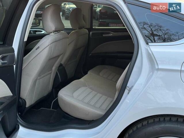 Белый Форд Фьюжн, объемом двигателя 2.5 л и пробегом 79 тыс. км за 13590 $, фото 34 на Automoto.ua