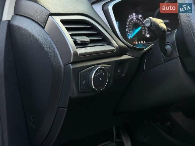 Белый Форд Фьюжн, объемом двигателя 2.5 л и пробегом 79 тыс. км за 13590 $, фото 21 на Automoto.ua