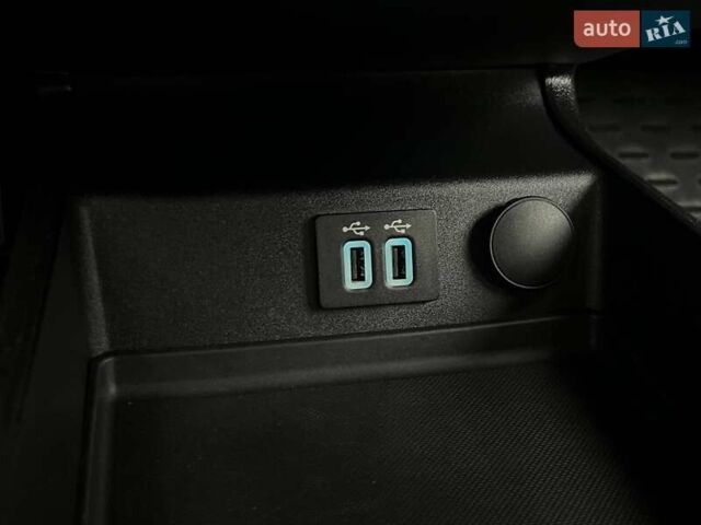 Белый Форд Фьюжн, объемом двигателя 2 л и пробегом 81 тыс. км за 18990 $, фото 32 на Automoto.ua