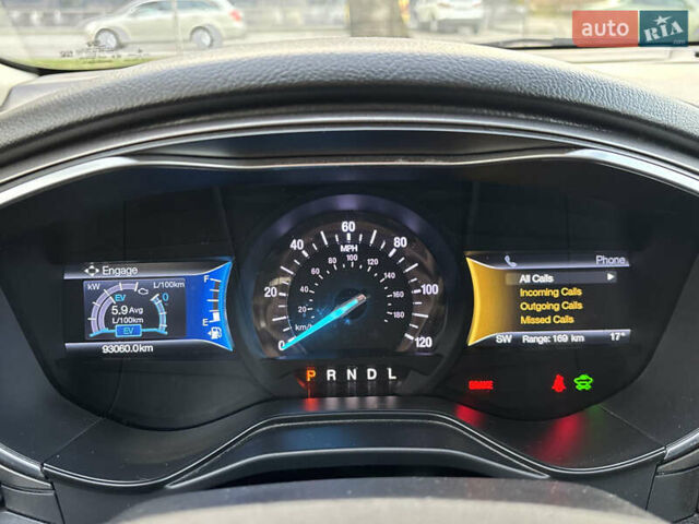 Белый Форд Фьюжн, объемом двигателя 2 л и пробегом 93 тыс. км за 17800 $, фото 12 на Automoto.ua