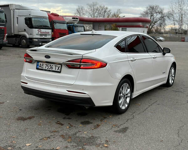 Белый Форд Фьюжн, объемом двигателя 2 л и пробегом 40 тыс. км за 15800 $, фото 11 на Automoto.ua
