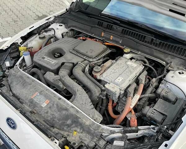 Белый Форд Фьюжн, объемом двигателя 2 л и пробегом 84 тыс. км за 21500 $, фото 39 на Automoto.ua