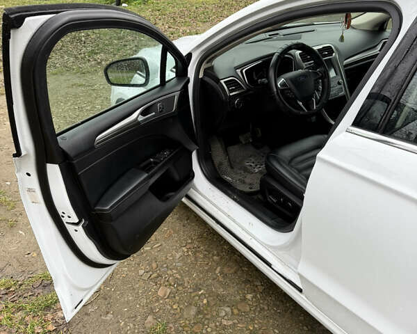 Белый Форд Фьюжн, объемом двигателя 1.5 л и пробегом 105 тыс. км за 14500 $, фото 4 на Automoto.ua