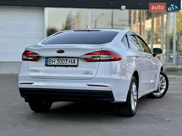 Белый Форд Фьюжн, объемом двигателя 2 л и пробегом 147 тыс. км за 16500 $, фото 5 на Automoto.ua