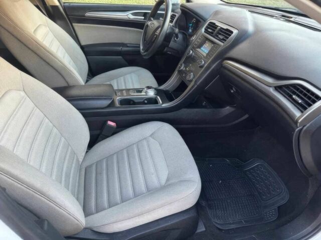 Білий Форд Фьюжен, об'ємом двигуна 2.5 л та пробігом 45 тис. км за 7500 $, фото 9 на Automoto.ua