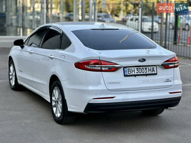 Белый Форд Фьюжн, объемом двигателя 2 л и пробегом 147 тыс. км за 16500 $, фото 11 на Automoto.ua