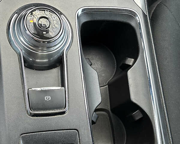 Белый Форд Фьюжн, объемом двигателя 2 л и пробегом 93 тыс. км за 17800 $, фото 13 на Automoto.ua