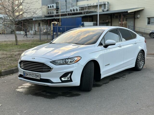 Білий Форд Фьюжен, об'ємом двигуна 2 л та пробігом 111 тис. км за 16700 $, фото 1 на Automoto.ua