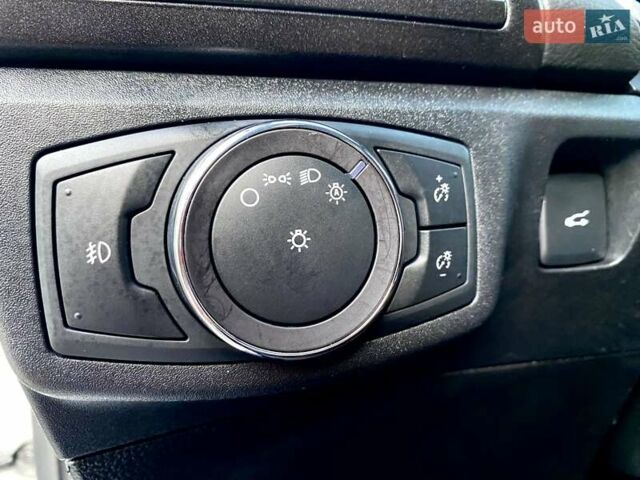 Белый Форд Фьюжн, объемом двигателя 2 л и пробегом 165 тыс. км за 15799 $, фото 48 на Automoto.ua