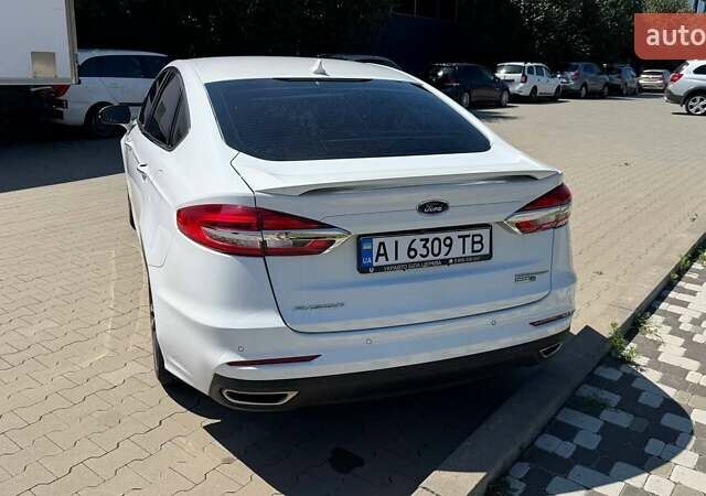 Белый Форд Фьюжн, объемом двигателя 2 л и пробегом 150 тыс. км за 13600 $, фото 5 на Automoto.ua