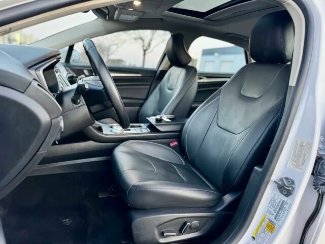 Білий Форд Фьюжен, об'ємом двигуна 2 л та пробігом 37 тис. км за 7900 $, фото 8 на Automoto.ua