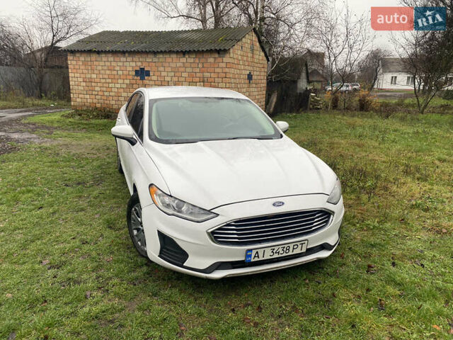 Белый Форд Фьюжн, объемом двигателя 2.49 л и пробегом 241 тыс. км за 13500 $, фото 5 на Automoto.ua
