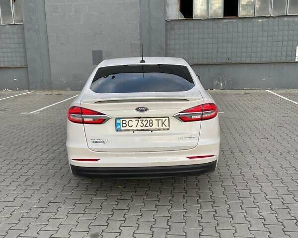 Белый Форд Фьюжн, объемом двигателя 2 л и пробегом 84 тыс. км за 21500 $, фото 8 на Automoto.ua