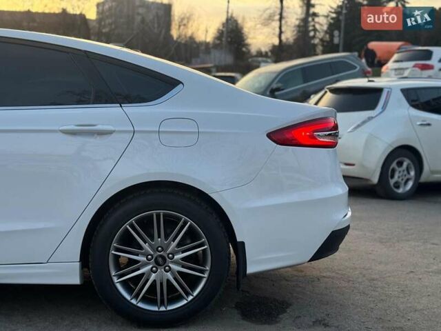Белый Форд Фьюжн, объемом двигателя 2.5 л и пробегом 79 тыс. км за 13590 $, фото 7 на Automoto.ua