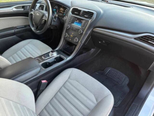 Білий Форд Фьюжен, об'ємом двигуна 2.5 л та пробігом 45 тис. км за 7500 $, фото 8 на Automoto.ua