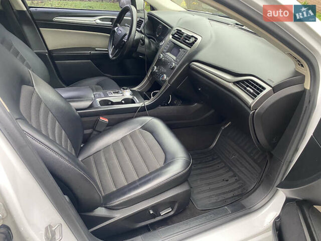 Белый Форд Фьюжн, объемом двигателя 2.49 л и пробегом 241 тыс. км за 13500 $, фото 11 на Automoto.ua