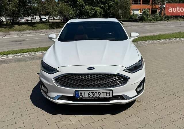 Белый Форд Фьюжн, объемом двигателя 2 л и пробегом 150 тыс. км за 13600 $, фото 2 на Automoto.ua