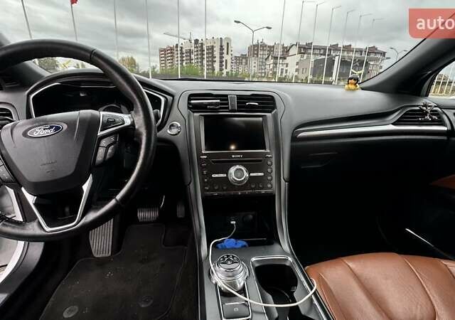 Белый Форд Фьюжн, объемом двигателя 2 л и пробегом 136 тыс. км за 16000 $, фото 11 на Automoto.ua
