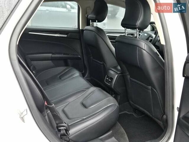 Белый Форд Фьюжн, объемом двигателя 2 л и пробегом 55 тыс. км за 14900 $, фото 13 на Automoto.ua