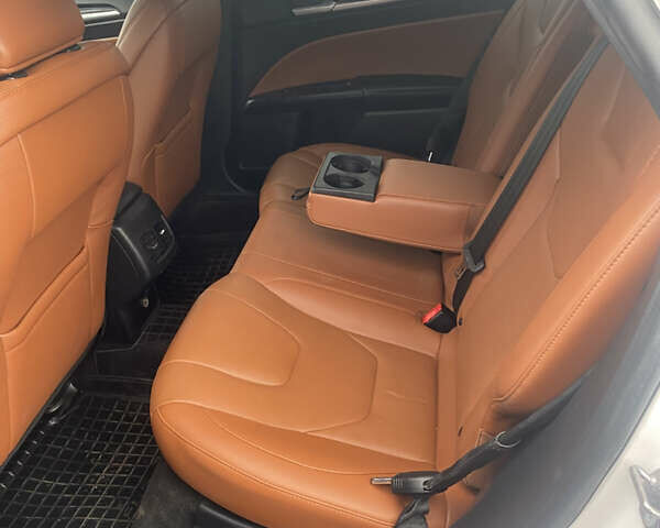 Белый Форд Фьюжн, объемом двигателя 2 л и пробегом 161 тыс. км за 14400 $, фото 10 на Automoto.ua