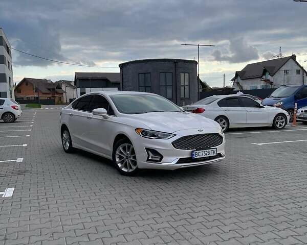 Белый Форд Фьюжн, объемом двигателя 2 л и пробегом 84 тыс. км за 21500 $, фото 16 на Automoto.ua