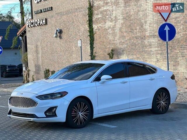 Форд Фьюжн 2019 в Одессе на Automoto.ua Белый Форд Фьюжн, объемом двигателя 2 л и пробегом 140 тыс. км за 15300 $, фото 2 на Automoto.ua