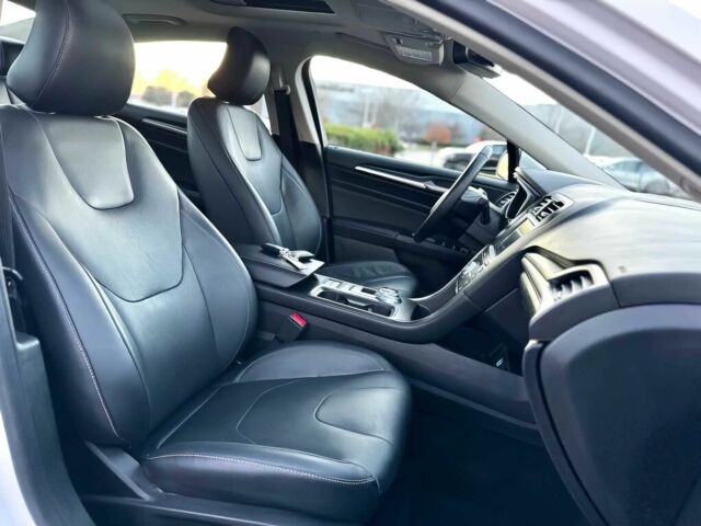 Білий Форд Фьюжен, об'ємом двигуна 2 л та пробігом 37 тис. км за 7900 $, фото 6 на Automoto.ua