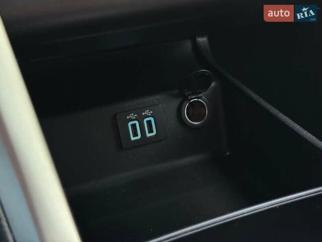 Белый Форд Фьюжн, объемом двигателя 2.5 л и пробегом 79 тыс. км за 13590 $, фото 26 на Automoto.ua