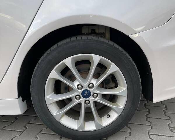 Белый Форд Фьюжн, объемом двигателя 2 л и пробегом 84 тыс. км за 21500 $, фото 15 на Automoto.ua